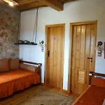 Κατάλυμα σε φάρμα Skyros Refuge Kalamitsa