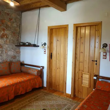 Lantgård Skyros Refuge Kalamitsa