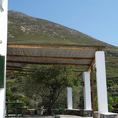 Skyros Refuge Lantgård *