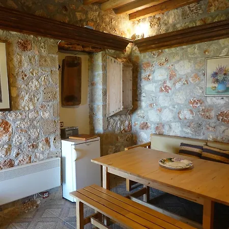 Lantgård Skyros Refuge Kalamitsa