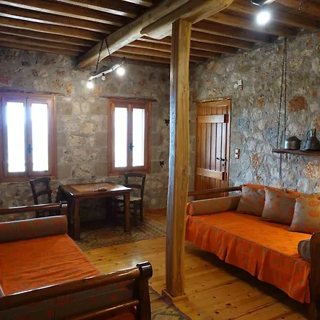 Skyros Refuge Lantgård *